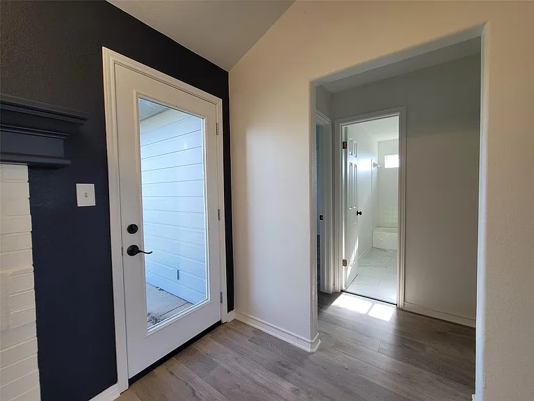 208 Newcastle Dr — Photo 21