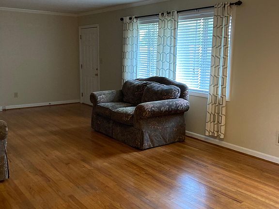 2nd image of 2719 Prince Cir
