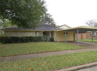 609 Regency Dr, Deer Park, TX 77536