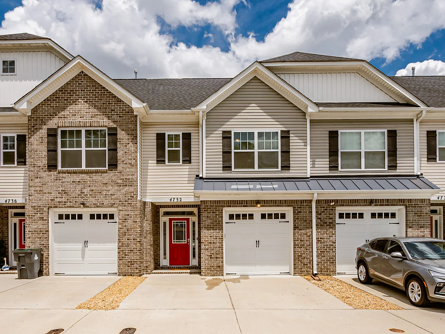 4 bed, 3.5 bath, 1965 sqft, $2,995 — Photo 3