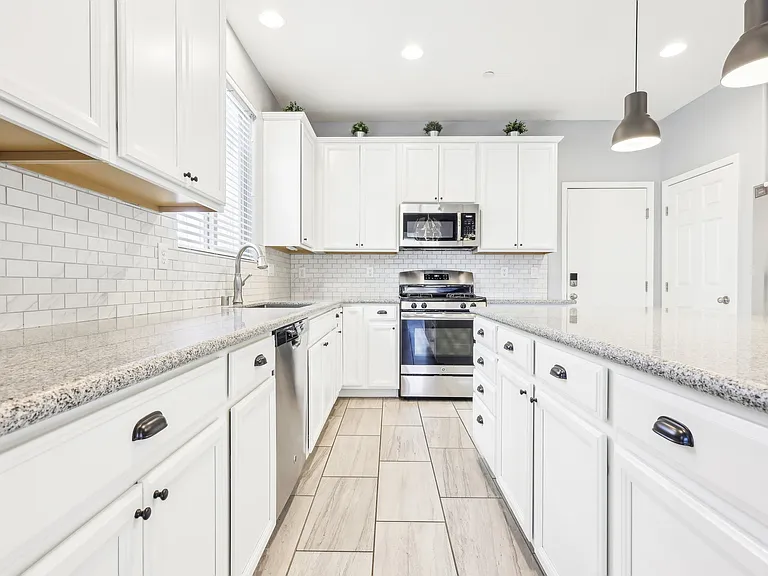457 Cornelius Kelly Ave — Photo 12