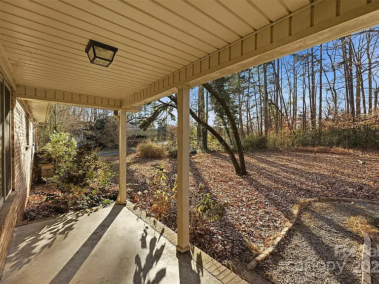 1051 Cox Mill Rd — Photo 17