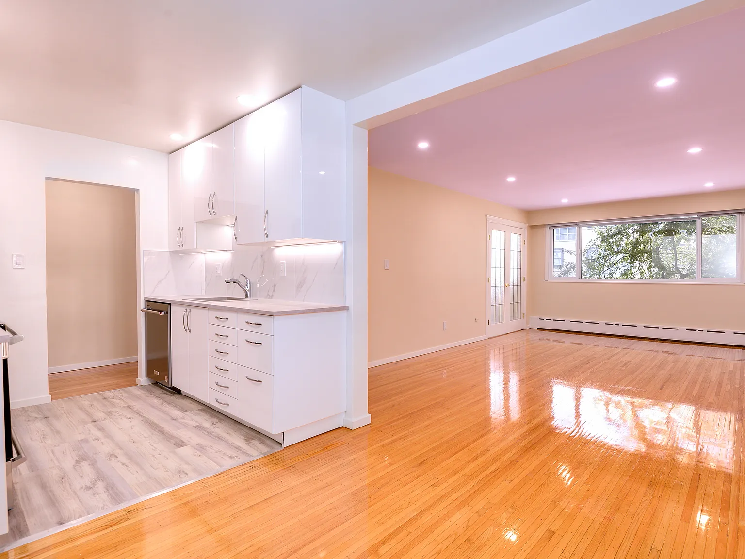 4326 West 10th Avenue, Vancouver — Photo 2