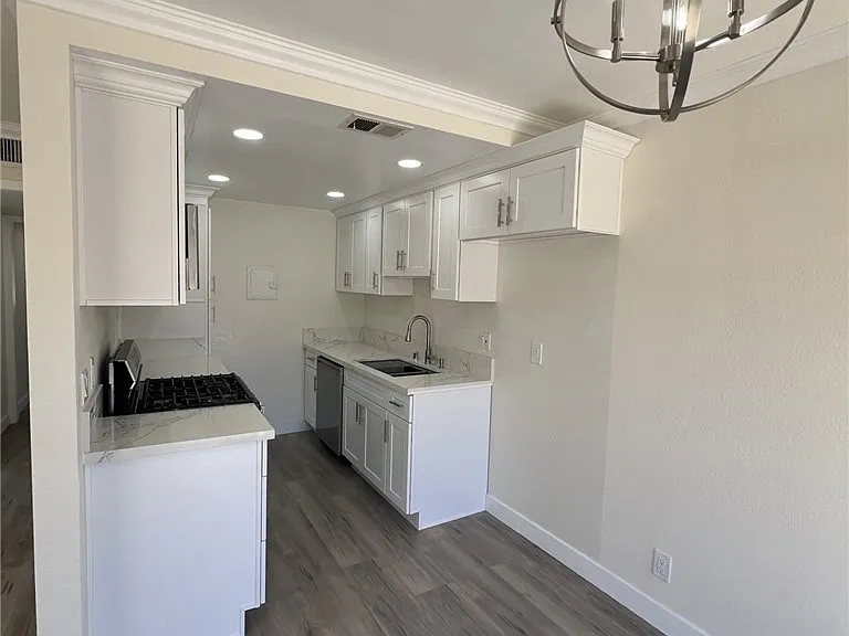 12545 Cuesta Dr — Photo 18