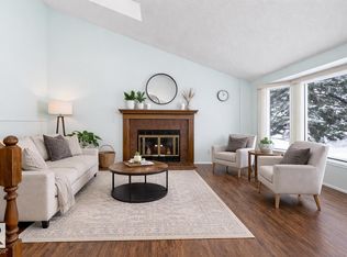 1511 104th St NW, Edmonton, AB T6J 5T2