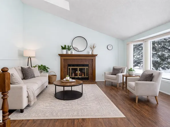 1511 104th St NW, Edmonton, AB T6J 5T2