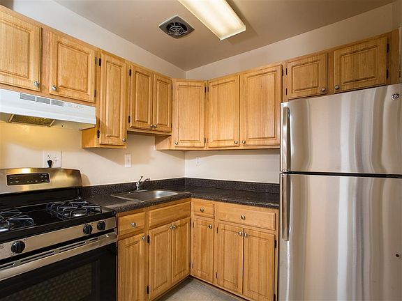 4th image of 102 Wilmington Pl SE APT 2