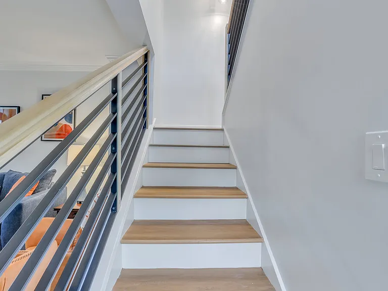 101 E Gaston St #1A — Photo 14