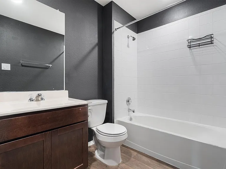 352 Sickle Loop — Photo 29