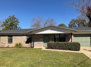 324 Celeste St, Mary Esther, FL 32569