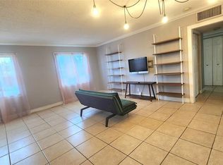 2008 S Jackson St #C7, Hollywood, FL 33020