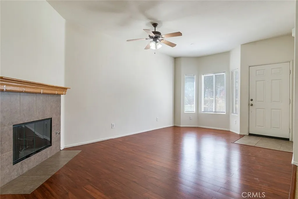 2 bed, 2.5 bath, 1122 sqft, $2,650 — Photo 4