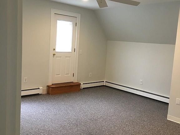 5th image of 158 Lowell St Unit 3
