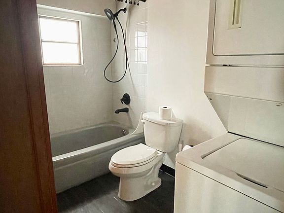 3rd image of 4815 White Birch Ln #1