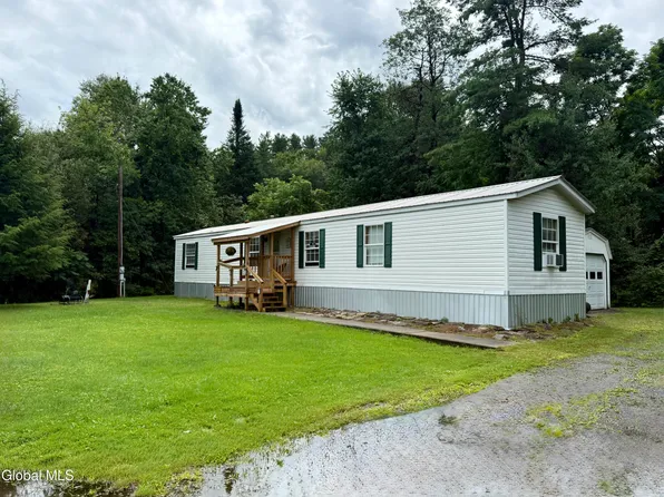 15 Stacy Street, Warrensburg, NY 12885