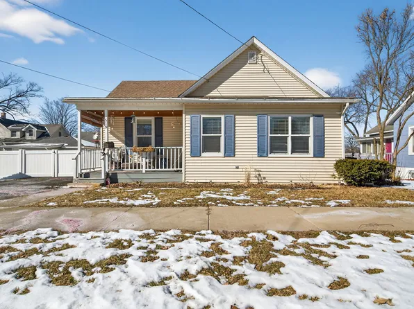 519 S Washington St, Lockport, IL 60441