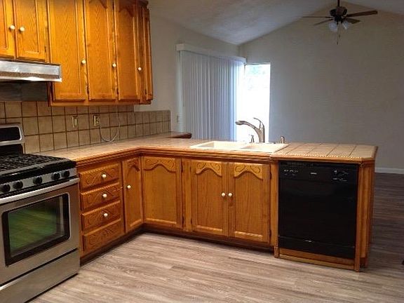 2nd image of 5509 Sunset Oak Ct