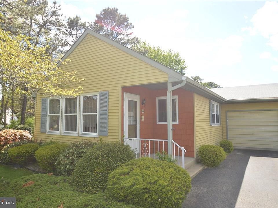 1st image of 4 Stonybrook Ct #60