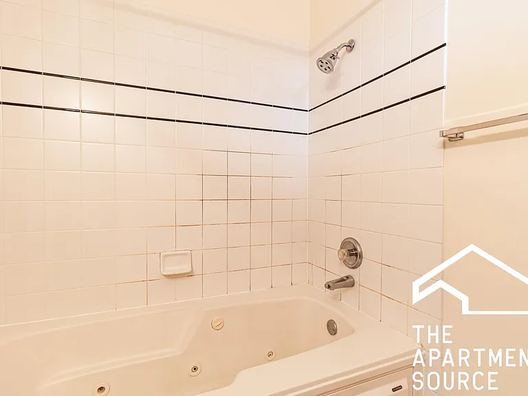 3117 N Damen Ave #1 — Photo 14