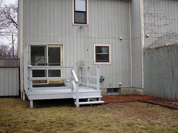 5th image of 168 West St