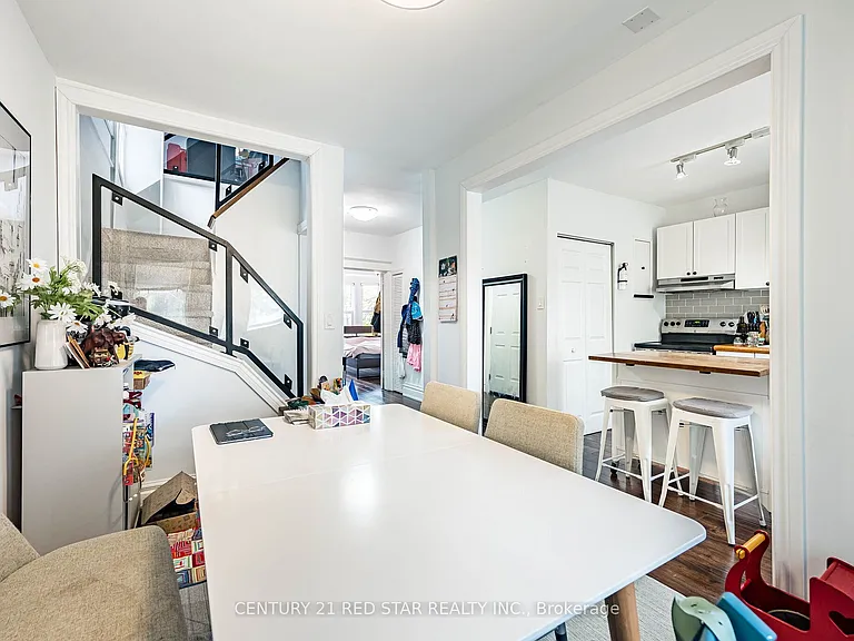 144 Bold St #UPPER — Photo 7