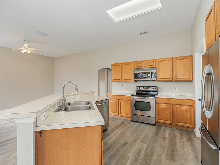 328 Hammonton St SW — Photo 8
