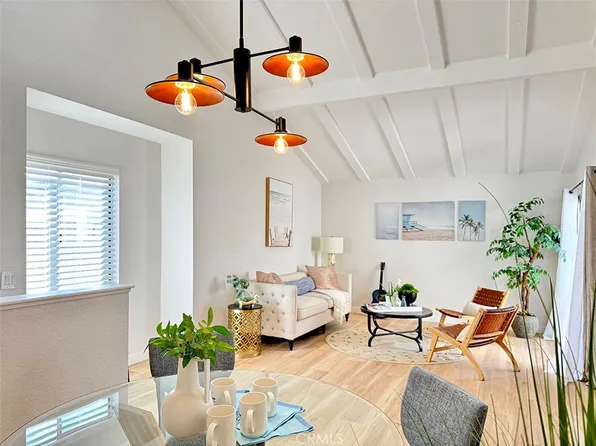 2720 W Segerstrom Ave Unit D, Santa Ana, CA 92704