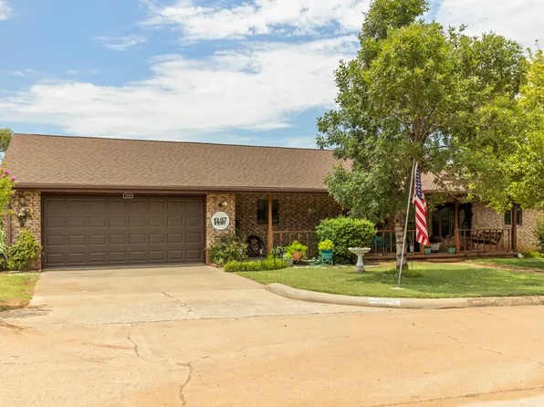 1407 Canyon Hills Dr, Alva, OK 73717