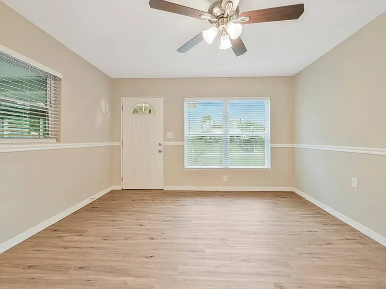 2830 Sanka Dr — Photo 6