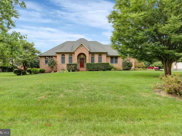 11120 Shalom Ln, Hagerstown, MD 21742