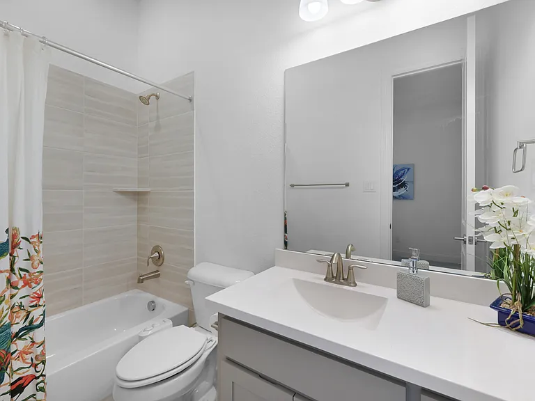 731 Drummond Dr — Photo 25