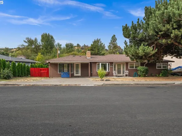 2405 Wright St, The Dalles, OR 97058