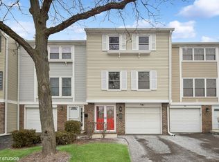 941 Cardiff Ct, Schaumburg, IL 60194