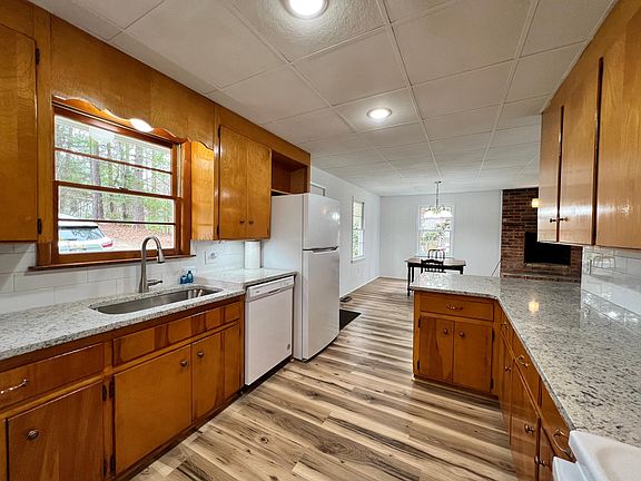 4th image of 166 Shearin Dr