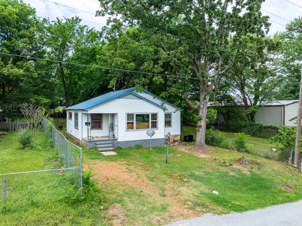 1525 Grays Ave, Batesville, AR 72501