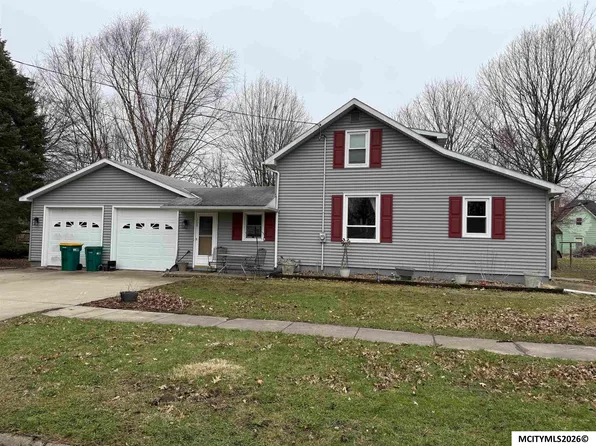 309 3rd St NE, Nora Springs, IA 50458