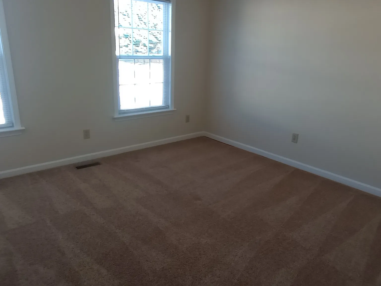 2 bed, 1.5 bath, 1100 sqft, $1,750 — Photo 4