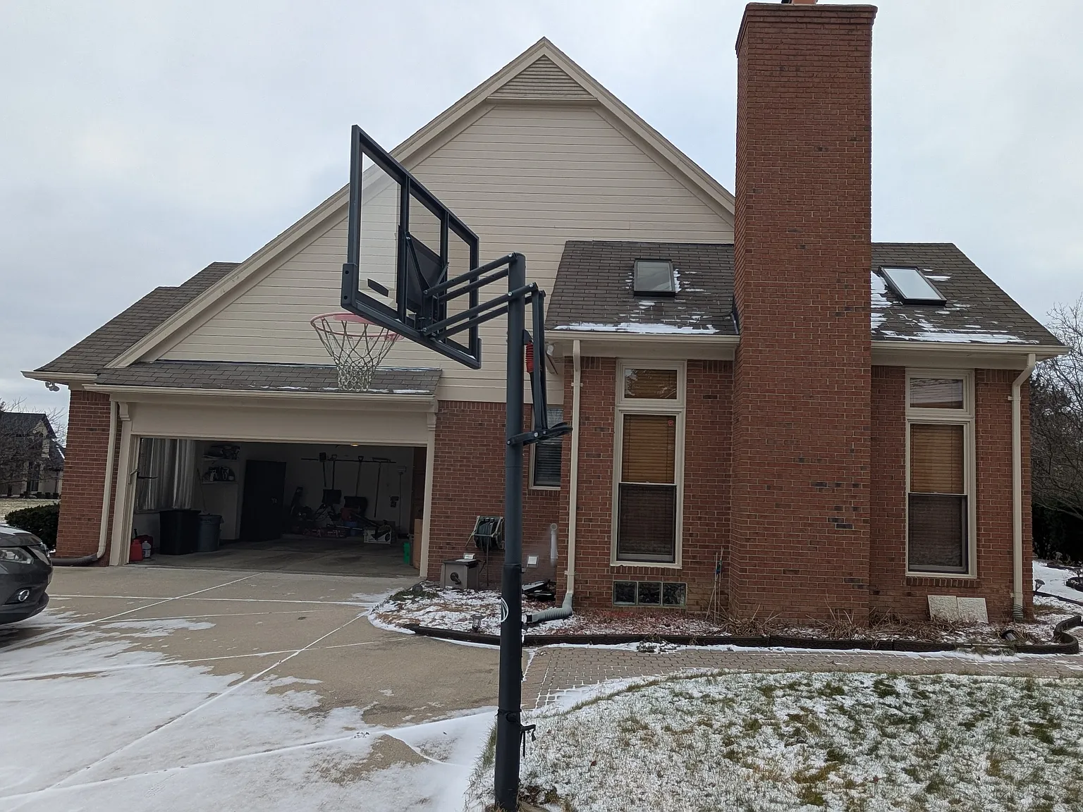 4 bed, 5004 sqft, $5,500 — Photo 3