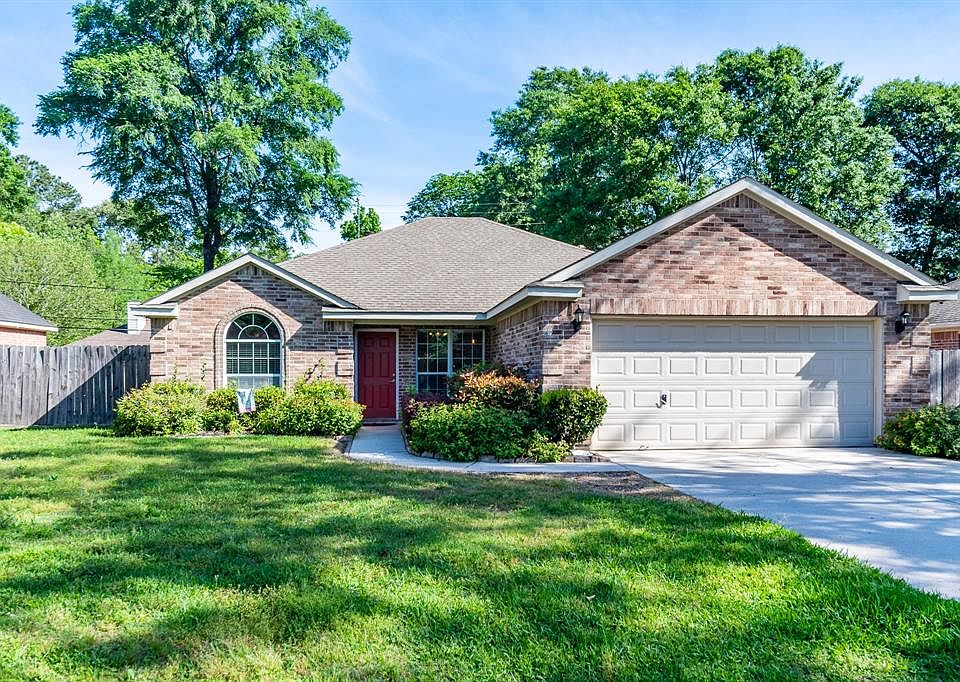 1st image of 2922 Lake Breeze Ln