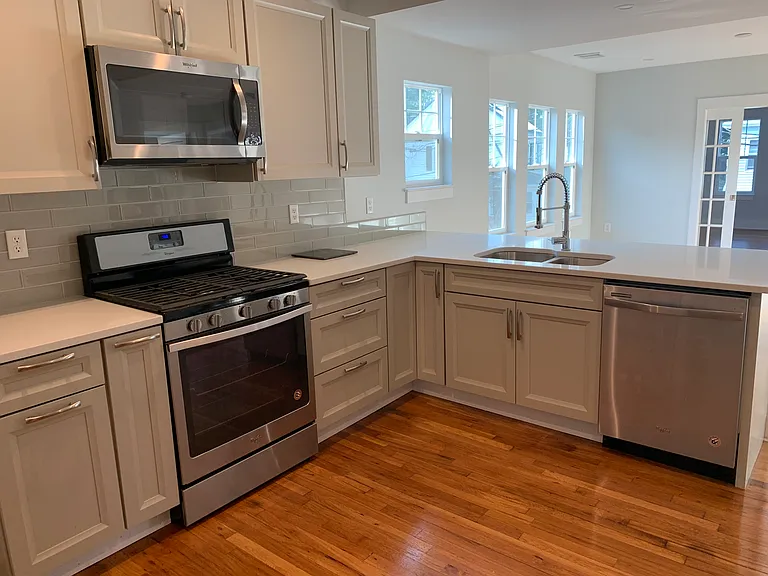 28-30 Saint Gregory St #2 — Photo 16