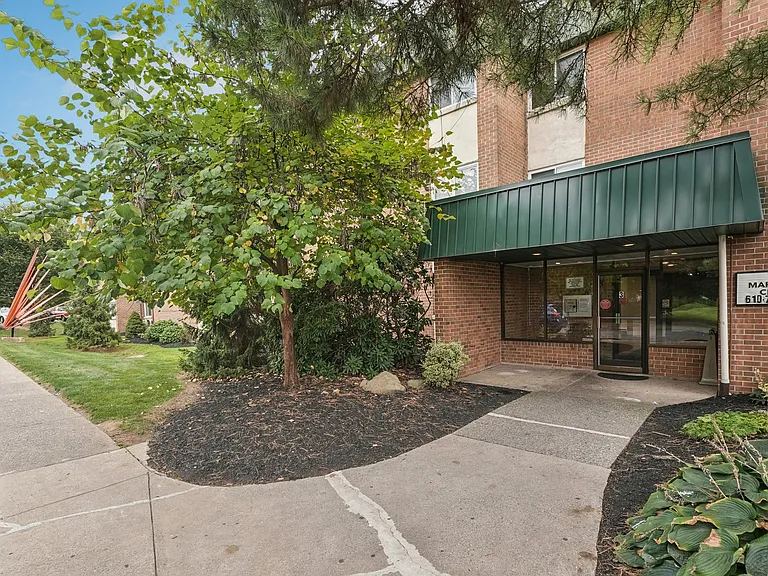 Aspen Apartments — Photo 45