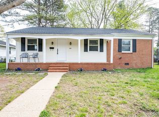 808 Old Town Dr, Colonial Heights, VA 23834