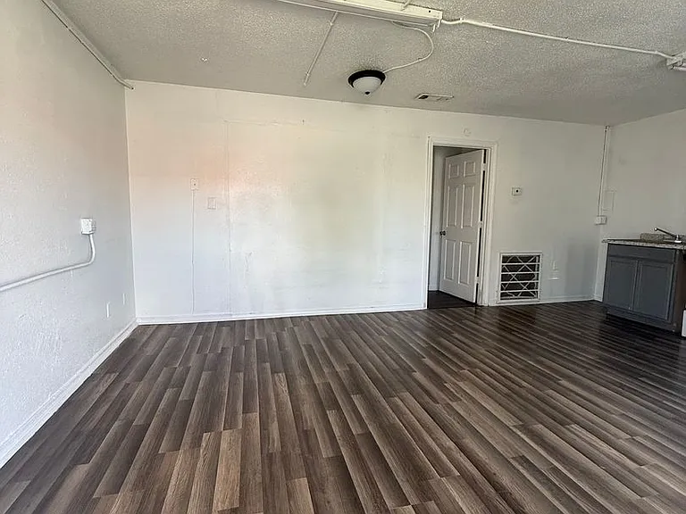 511 N 2nd St — Photo 3