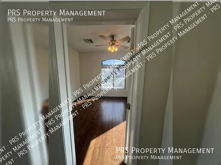 576 E Julian Dr — Photo 6