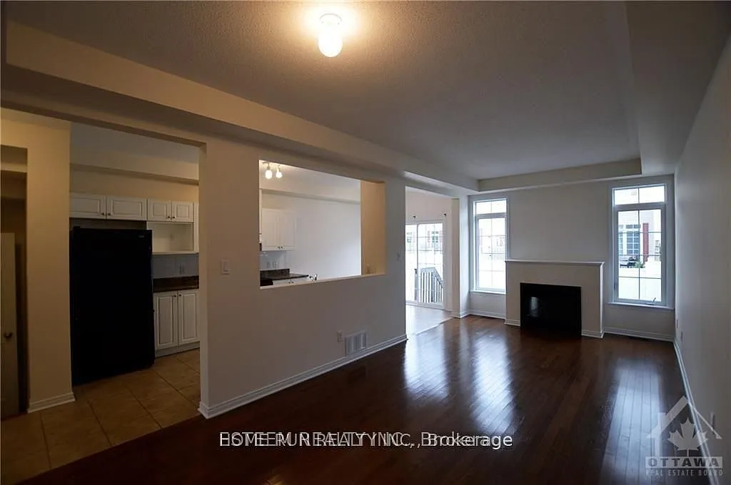3 bed, $2,400 — Photo 4