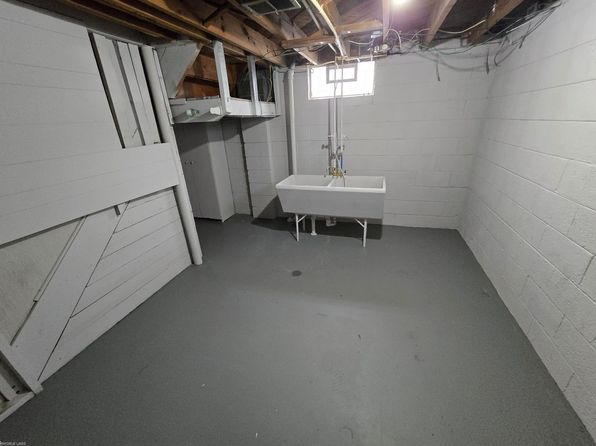 3727 Normandy Rd, Royal Oak, MI 48073