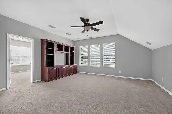 15552 Smithfield Dr — Photo 23
