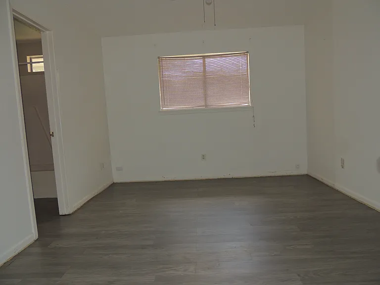 2187 Glenwood Dr — Photo 7