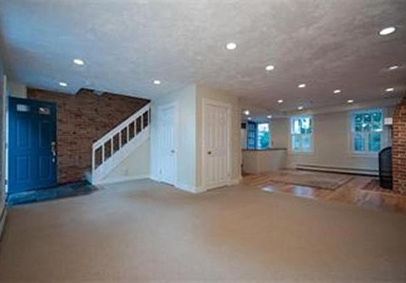 5th image of 25 Munroe St #0