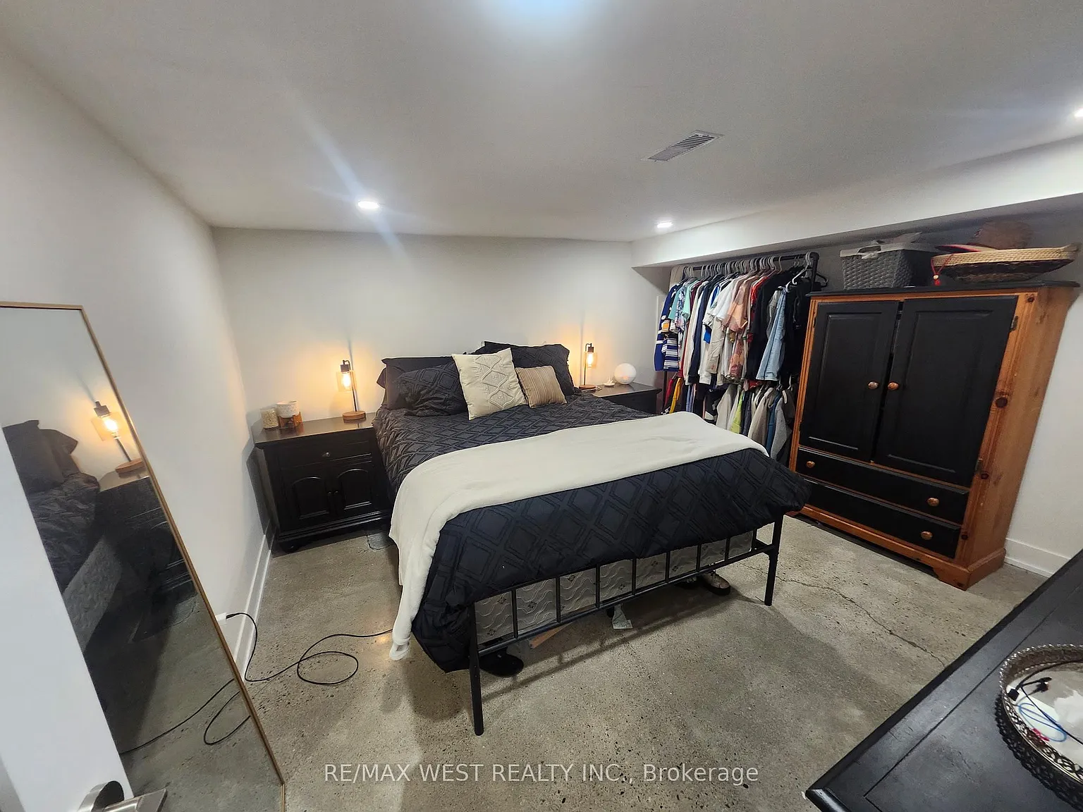 2 bed, $2,200 — Photo 2